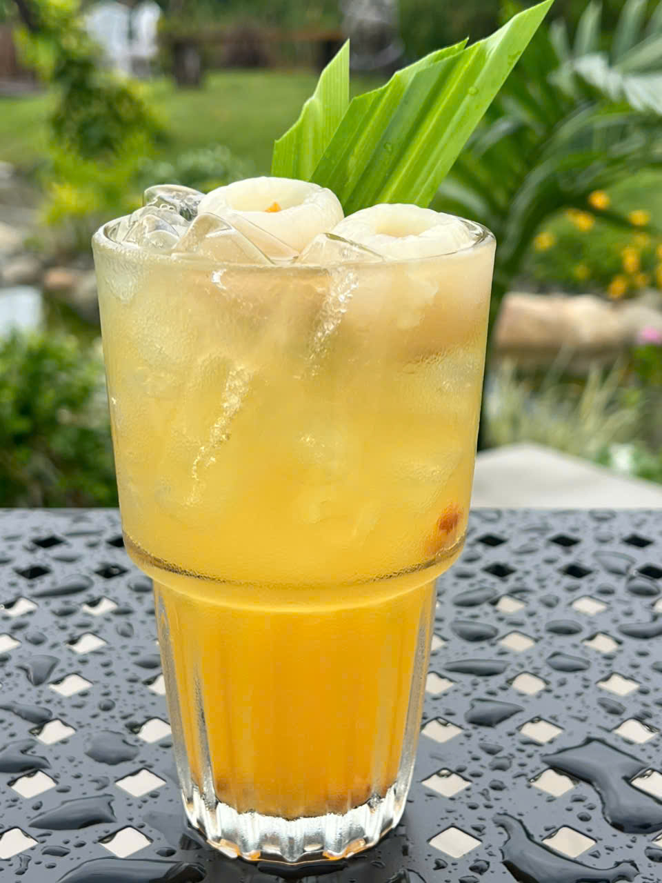 Trà Vải Lá Dứa Ven Hồ